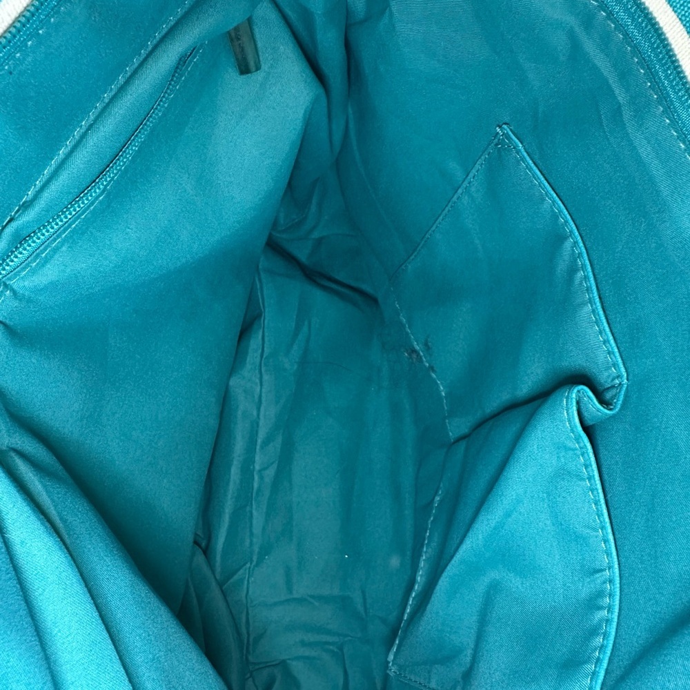 🚨SOLD🚨 Vino turquoise and Cream Striped Canvas Tote Beach Bag - Picture 7 of 8